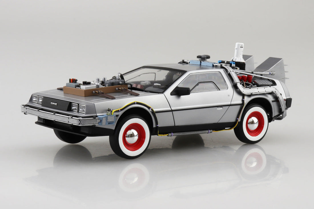 西部の荒地を走るための1955年カスタムデロリアン「1/24 バック・トゥ・ザ・フューチャー PartⅢ タイムマシン」が登場！