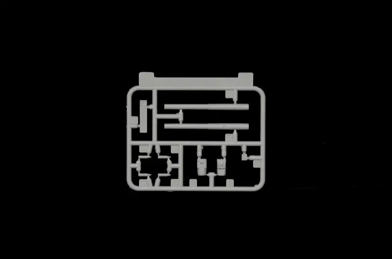 4545782095104-13
