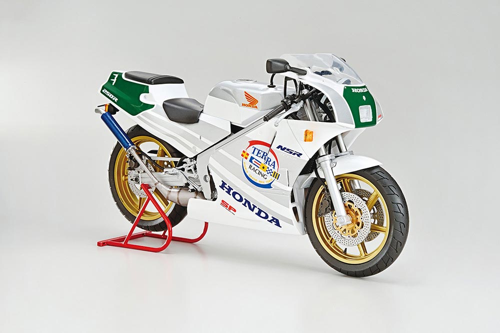4905083065136-1.jpg