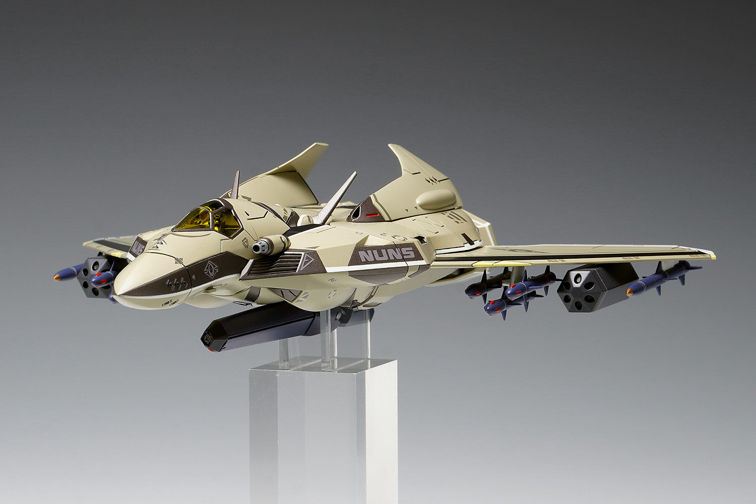 4943209190775-1.jpg