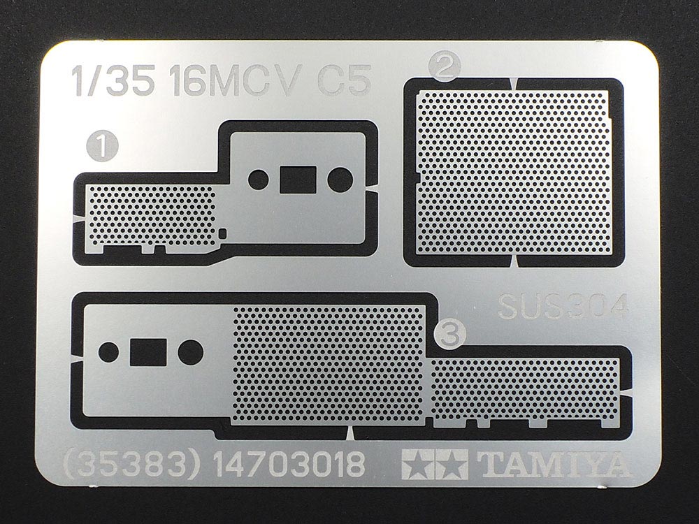 4950344353835-4.jpg