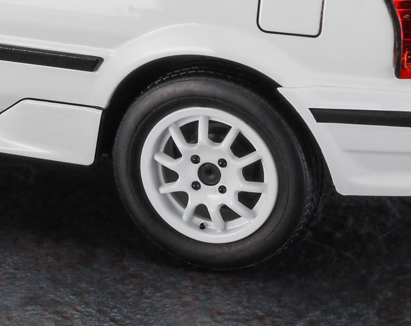 4967834207776-4.jpg